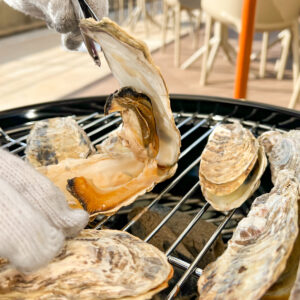 【夏だ！海だ！牡蠣だぁぁぁ！】オーシャンビューの牡蠣食べ放題BBQ！アクアシティお台場に「オイスターハウス」がOPEN！