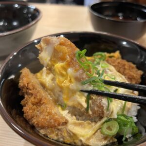 神戸で行列の「かつ丼 吉兵衛」がついに東京初上陸！本気の出汁かつ丼は想像以上のウマサだった