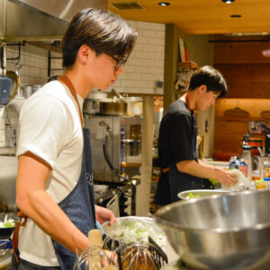 慶應生が仕掛ける「月1食堂」とは！？世界の家庭料理を提供する訳を聞いてきた
