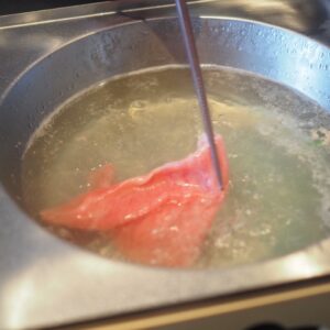 肉より高価な”タレ”で味わう！？品川「つゆしゃぶ CHIRIRI」が衝撃的だった！